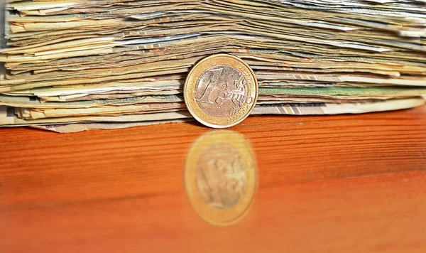 Euro Coin Lies Background Banknotes — Stock Photo, Image