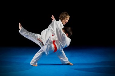 Çocuk dövüş sanatları savaşçı