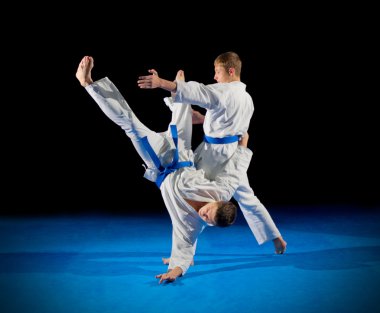 Çocuk dövüş sanatları savaşçı