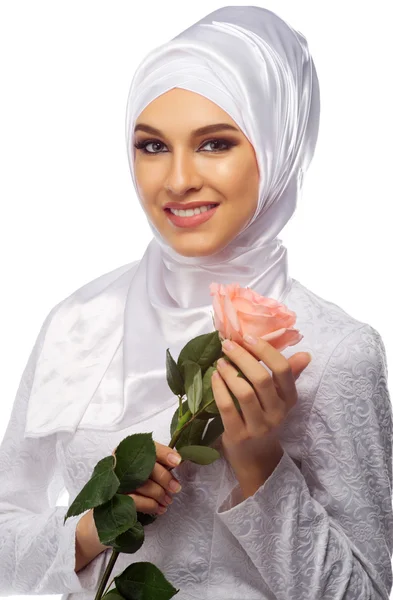 Mujer musulmana joven — Foto de Stock