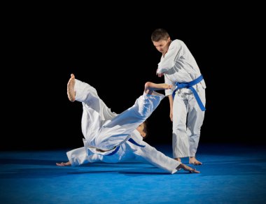 Çocuklar dövüş sanatları savaşçı