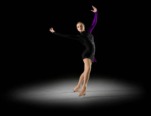 Menina jovem figura patinador — Fotografia de Stock