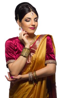 İzole genç Hintli kadın