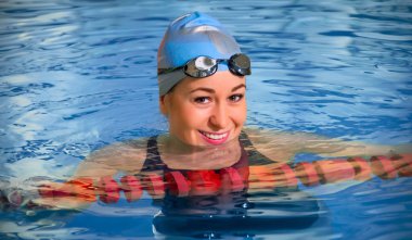 Genç Bayan yüzücü