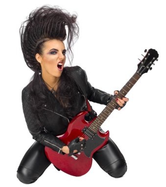 Genç kadın hard rock sanatçısı