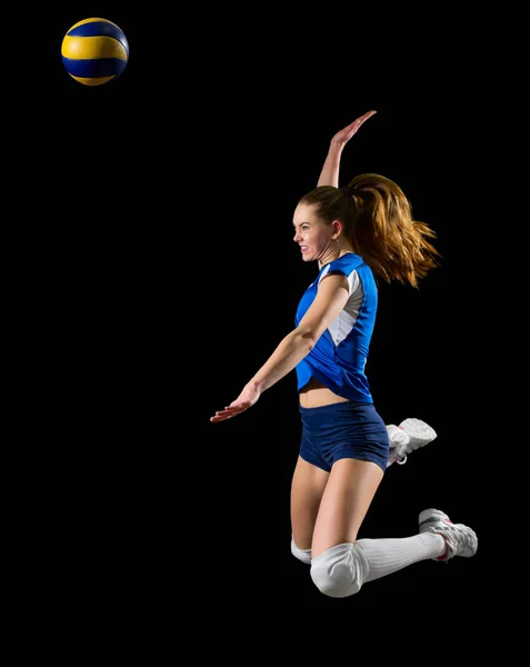 Ung kvinna volleybollspelare — Stockfoto