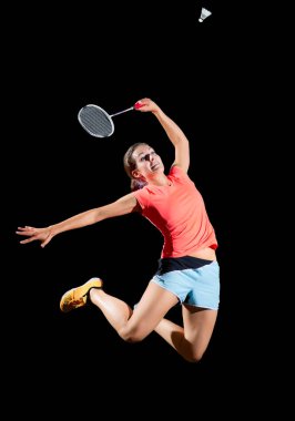 Kadın badminton oyuncu (raketle sürümüyle)