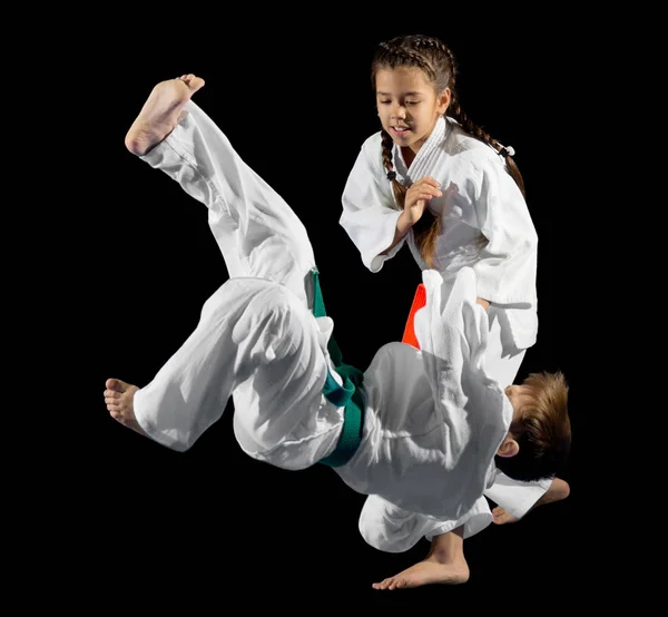 Niños luchadores de artes marciales —  Fotos de Stock