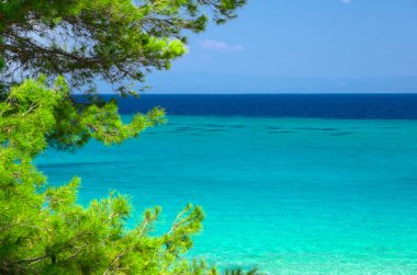 Açık havada (ver olmadan gemi deniz kıyısında)