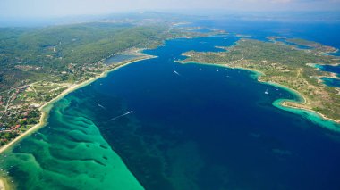 Açık gökyüzü altında Denizi Adaları