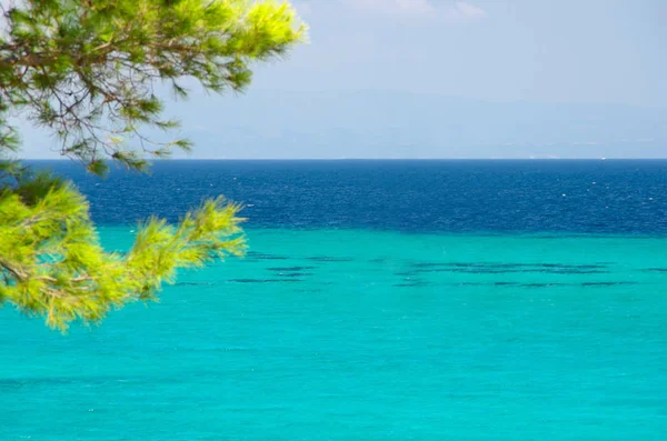 Açık havada (ver olmadan gemi deniz kıyısında)