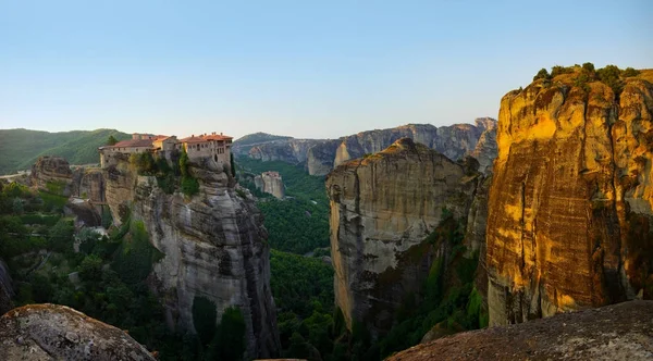 Sabah erken Meteora Dağları