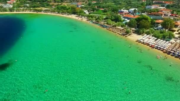 De kust van de zee op de zomer — Stockvideo