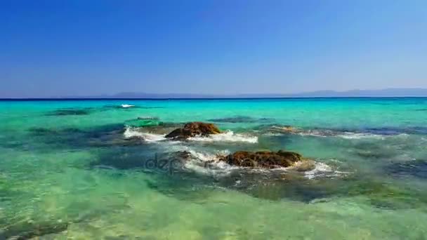Costa do mar azul — Vídeo de Stock