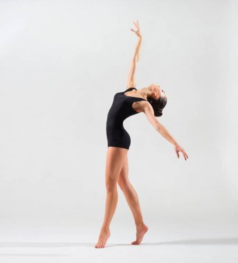 Balerin (üstünde gri yorum)