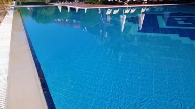 Yaz bahçesinde tropikal otel