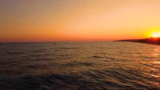 海沿岸の夕日 — ストック動画