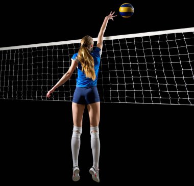 İzole kadın voleybolcu (yorum ile net ve topu)