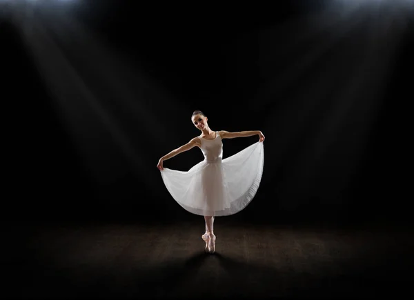 Bailarina (na versão de cena ) — Fotografia de Stock