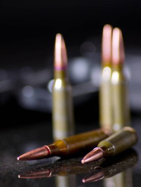 Cephane kartuşları siyah