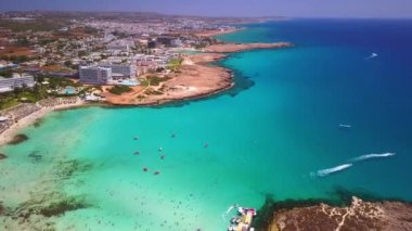 Nissi plajı Aya Napa Kıbrıs havalimanı 4k