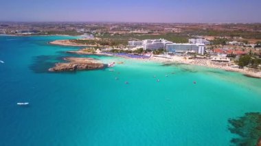 Nissi plajı Aya Napa Kıbrıs havalimanı 4k
