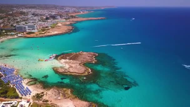 Nissi Παραλία Aya Napa Κύπρος Εναέρια — Αρχείο Βίντεο