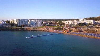 İncir ağacı plajı Protaras Kıbrıs 4k