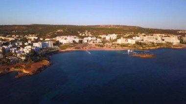 İncir ağacı plajı Protaras Kıbrıs 4k