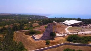 Apollo Hylates havadan 4k 'yi harabeye çevirdi