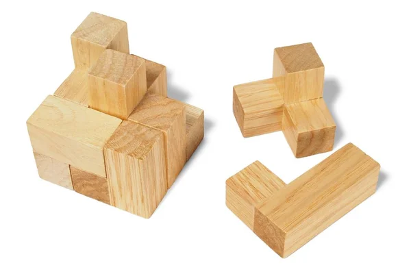 Holzpuzzle auf Weiß — Stockfoto