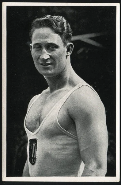 卡林格拉德 2020年4月10日 由德国队印制的明信片展示1936年纳粹德国的奥运会 德国中量级举重运动员哥特沙尔克是1936年奥运会冠军鲁道夫 伊斯梅尔的学生 — 图库照片