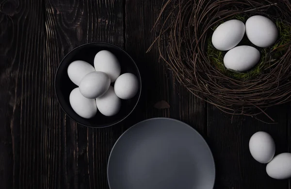 Easter eggs and bird nest — Stock Photo, Image