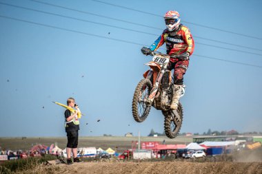 Gdansk, Polonya - 10 Eylül: biniciler üzerinde Lehçe Motocross Şampiyonası Polonya, Gdansk 10 Septemeber 2016