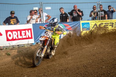 Gdansk, Polonya - 10 Eylül: biniciler üzerinde Lehçe Motocross Şampiyonası Polonya, Gdansk 10 Septemeber 2016