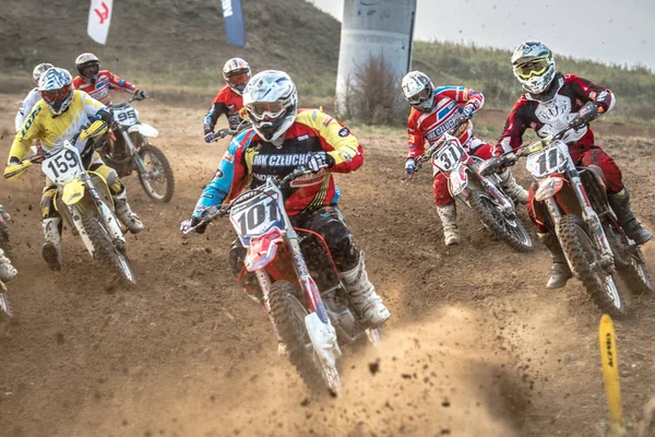 GDANSK, POLONIA - 10 DE SEPTIEMBRE: piloto del Campeonato Polaco de Motocross Polonia, Gdansk 10 de septiembre de 2016 — Foto de Stock