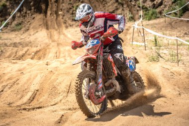 Malechowo, Polonya - 17 Temmuz: tanımsız sürücü üzerinde Lehçe Enduro Şampiyonası Polonya, Malechowo 17 Temmuz 2016