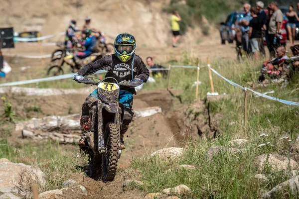 Malechowo, Polsko - 17. července: nedefinovaný jezdec na polské Enduro Mistrovství Polska, Malechowo 17 červenec 2016 — Stock fotografie