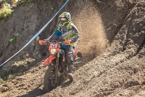 MALECHOWO, POLOGNE - 17 JUILLET : cavalier indéfini au Championnat polonais d'Enduro Pologne, Malechowo 17 juillet 2016 — Photo