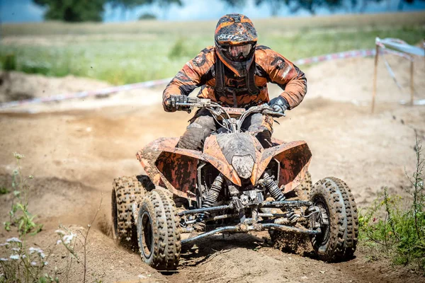 Malechowo, Polsko - 17. července: nedefinovaný quad jezdec na polské Enduro Mistrovství Polska, Malechowo 17 červenec 2016 — Stock fotografie