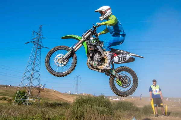 GDANSK, POLONIA - 11 de septiembre: piloto indefinido en el Campeonato Polaco de Motocross Polonia, Gdansk 11 de septiembre de 2016 — Foto de Stock