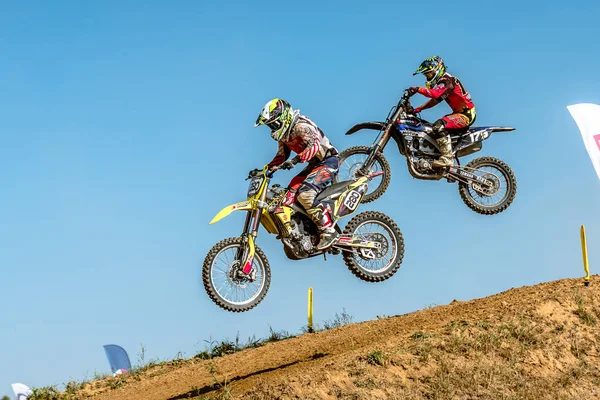 GDANSK, POLONIA - 11 DE SEPTIEMBRE: piloto indefinido en el Campeonato Polaco de Motocross Polonia, Gdansk 11 de septiembre de 2016 — Foto de Stock