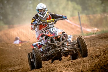 Chojna, Polonya - 25 Eylül: Polonyalı Batı Bölgesi Motocross Şampiyonası Polonya, Chojna 25 Eylül 2016 tanımsız rider