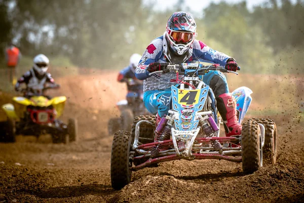 Chojna, Polen - 25 September: odefinierad ryttare på polska västra zon Motocross Championship Polen, Chojna 25 September 2016 — Stockfoto