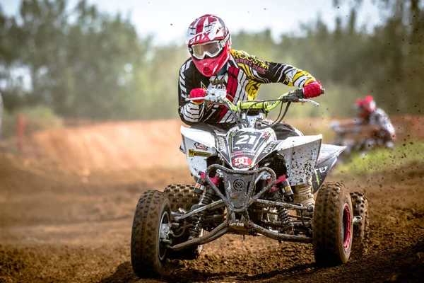 Chojna, Polska - 25 września: niezdefiniowane rider na polski zachodniej strefy Motocross Mistrzostwa Polski, Chojna 25 września 2016 — Zdjęcie stockowe