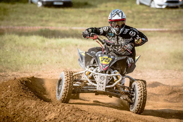 Chojna, polen - 25. september: undefinierter fahrer auf polnisch west zone motocross meisterschaft polen, chojna 25. september 2016 — Stockfoto