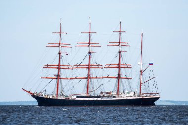 Trzebiez, Polonya - 08 Ağustos 2017 - yelkenli gemi Sedov sonra uzun boylu Gemi Yarışları 2017 yılında 05-08 Ağustos, Stettin Polonya final tam denize yelken