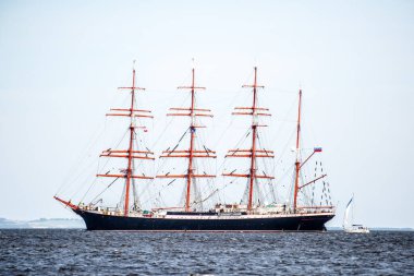 Trzebiez, Polonya - 08 Ağustos 2017 - yelkenli gemi Sedov sonra uzun boylu Gemi Yarışları 2017 yılında 05-08 Ağustos, Stettin Polonya final tam denize yelken