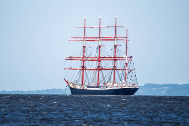 Trzebiez, Polonya - 08 Ağustos 2017 - yelkenli gemi Sedov sonra uzun boylu Gemi Yarışları 2017 yılında 05-08 Ağustos, Stettin Polonya final tam denize yelken