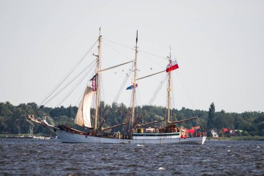 Trzebiez, Polonya - 08 Ağustos 2017 - yelkenli gemi Zawisza Czarny uzun boylu Gemi Yarışları 2017 yılında 05-08 Ağustos, Stettin Polonya final sonra tam denize yelken